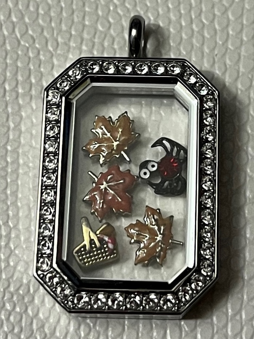 Origami Owl - vintage locket with Autumn Leaves-and Bat Floating Charm Pendant